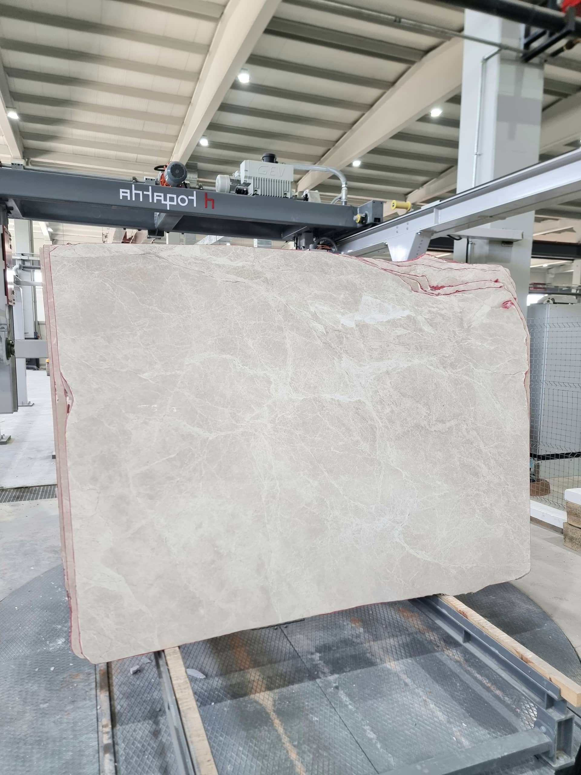 SPİDER Polished marble slab in Beige